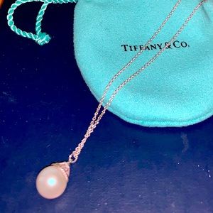 Tiffany pearl pendant
